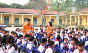 Nui Phao Mining provided training on electrical safety for 400 Tan Linh secondary pupils