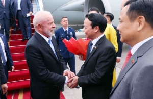 Brazilian President arrives in Hanoi, beginning state visit to Vietnam