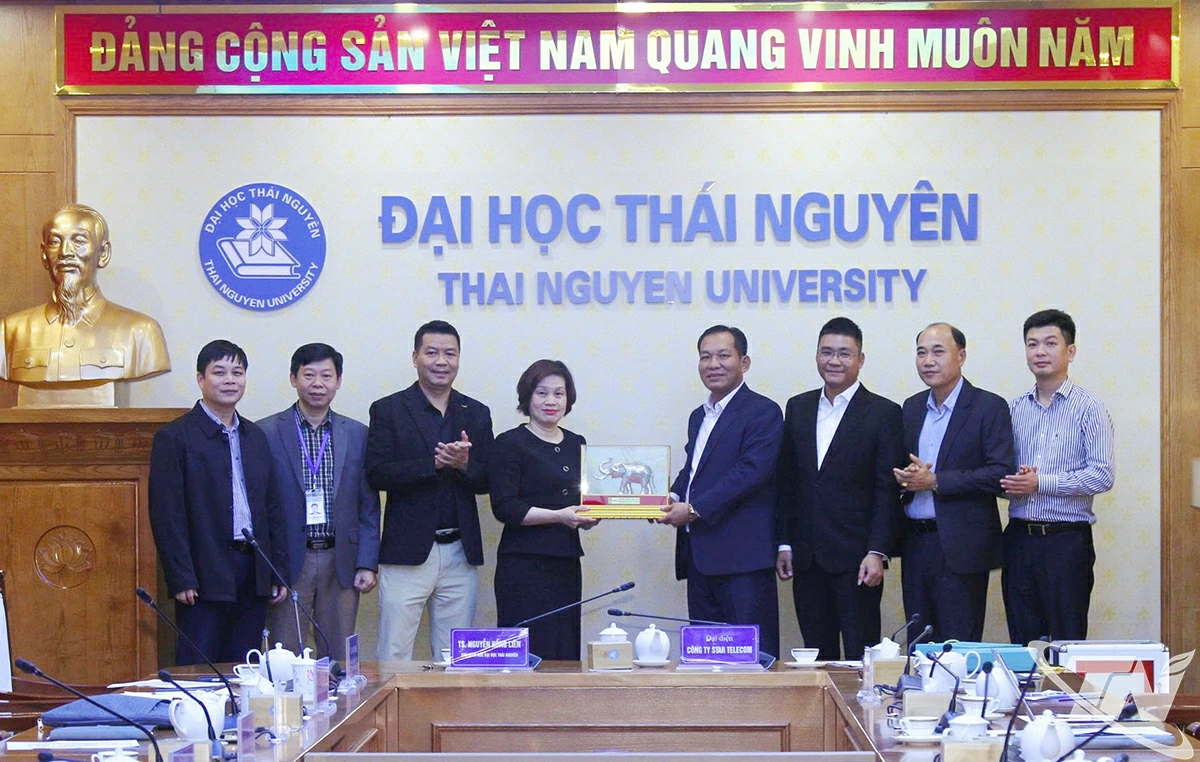 Thai Nguyen University cooperates with Star Telecom (Unitel)