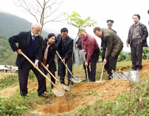 ATK welcomes international diplomatic and friendship delegations